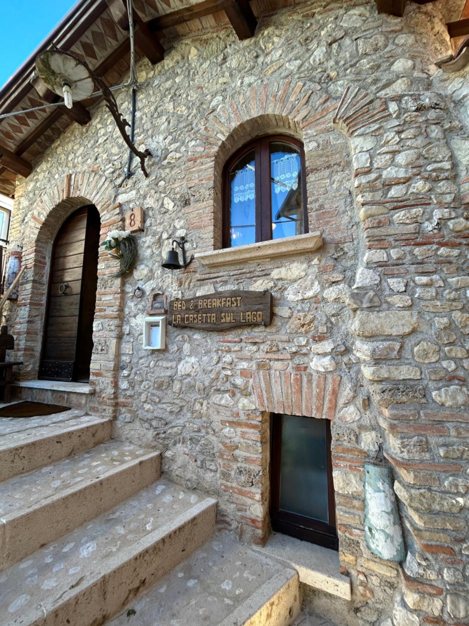 Colle di Tora B&B La Casetta Sul Lago מראה חיצוני תמונה