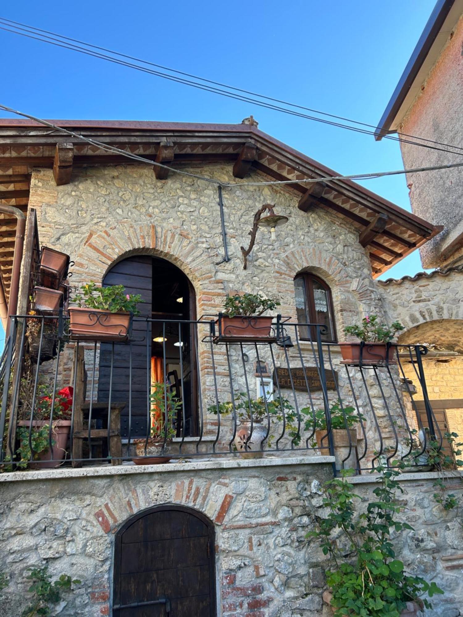 Colle di Tora B&B La Casetta Sul Lago מראה חיצוני תמונה